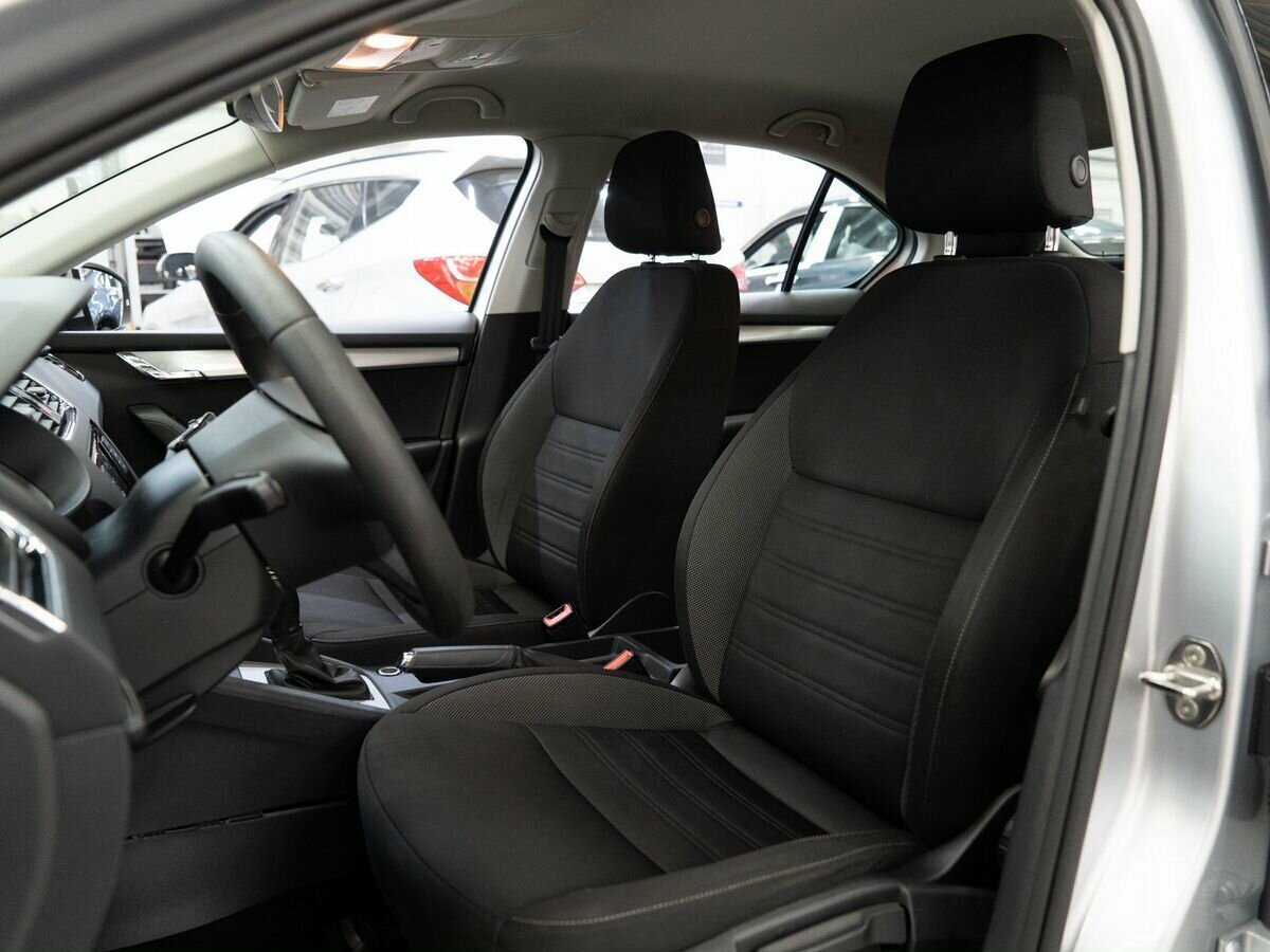 Б/У Шкода Октавия 2018 года. Фото: #5