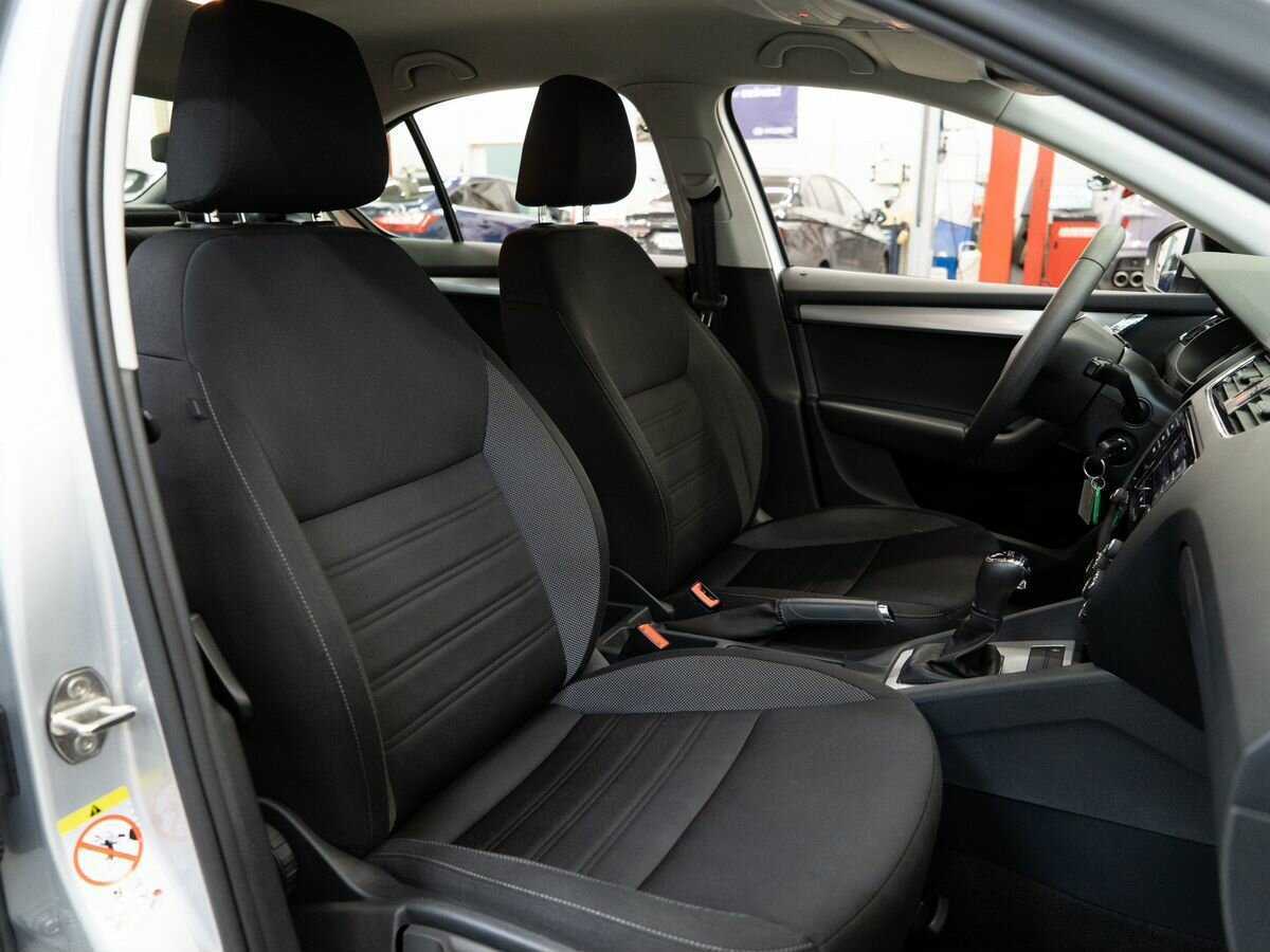 Б/У Шкода Октавия 2018 года. Фото: #8