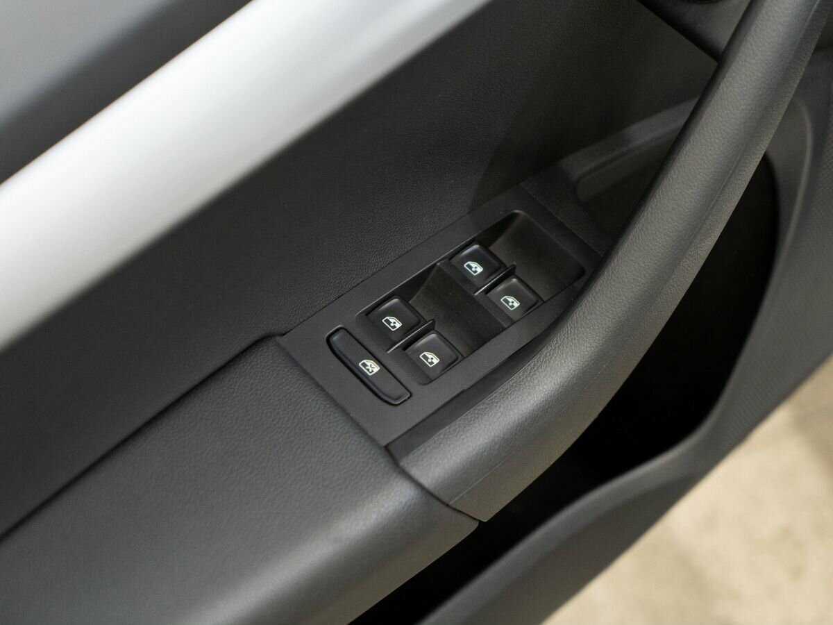 Б/У Шкода Октавия 2018 года. Фото: #13