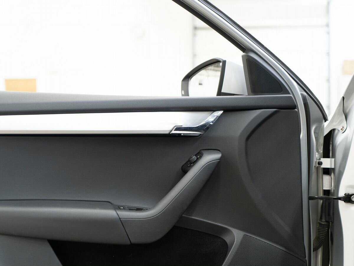 Б/У Шкода Октавия 2018 года. Фото: #14