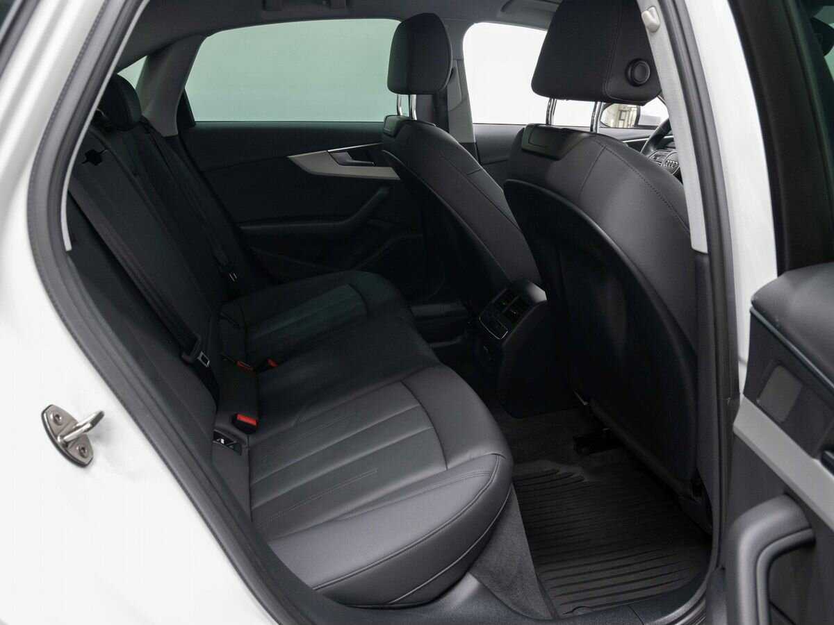 Audi A4 2020 года с пробегом. Фото: #9