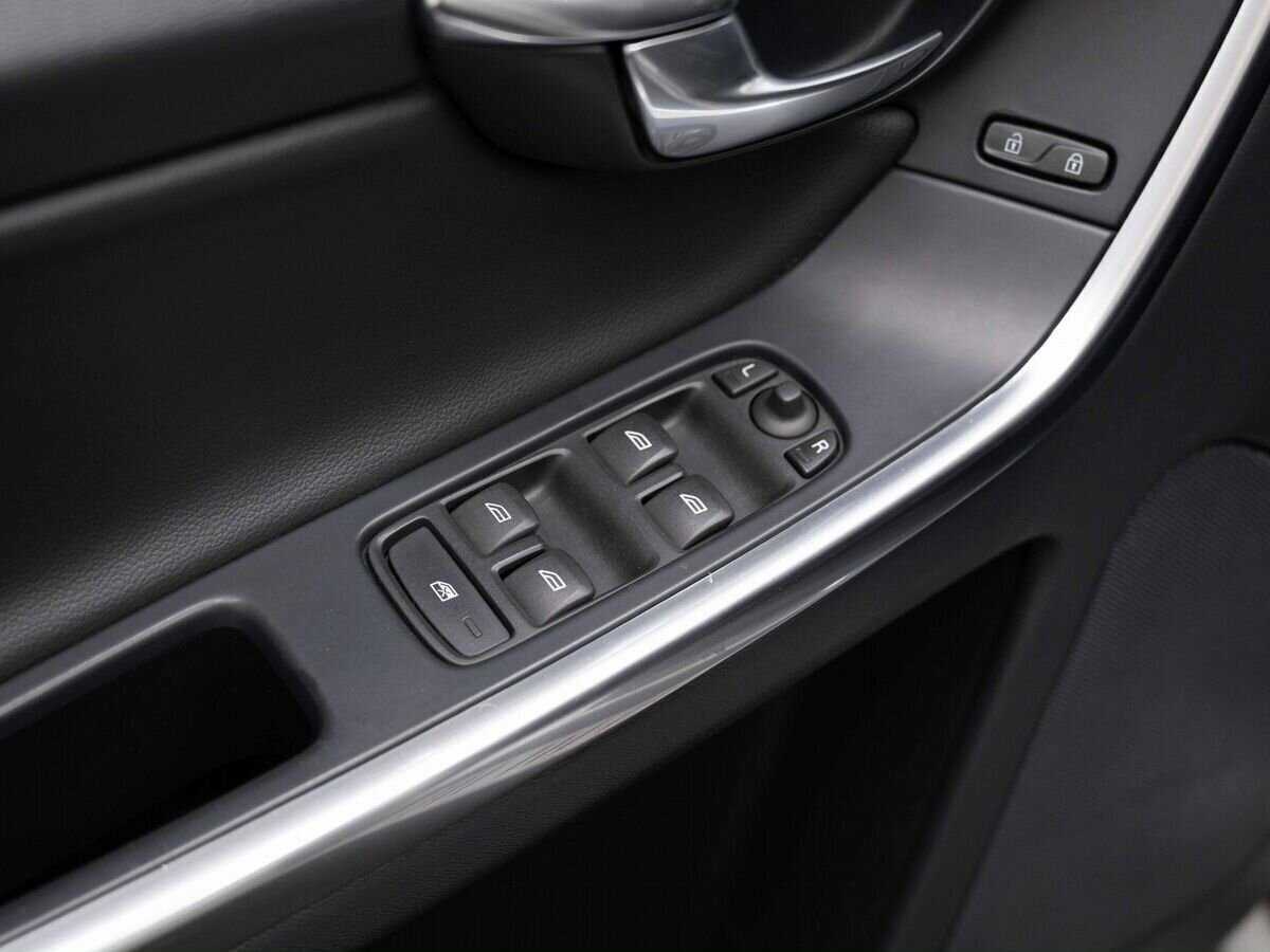 Volvo XC60 2017 года с пробегом. Фото: #17