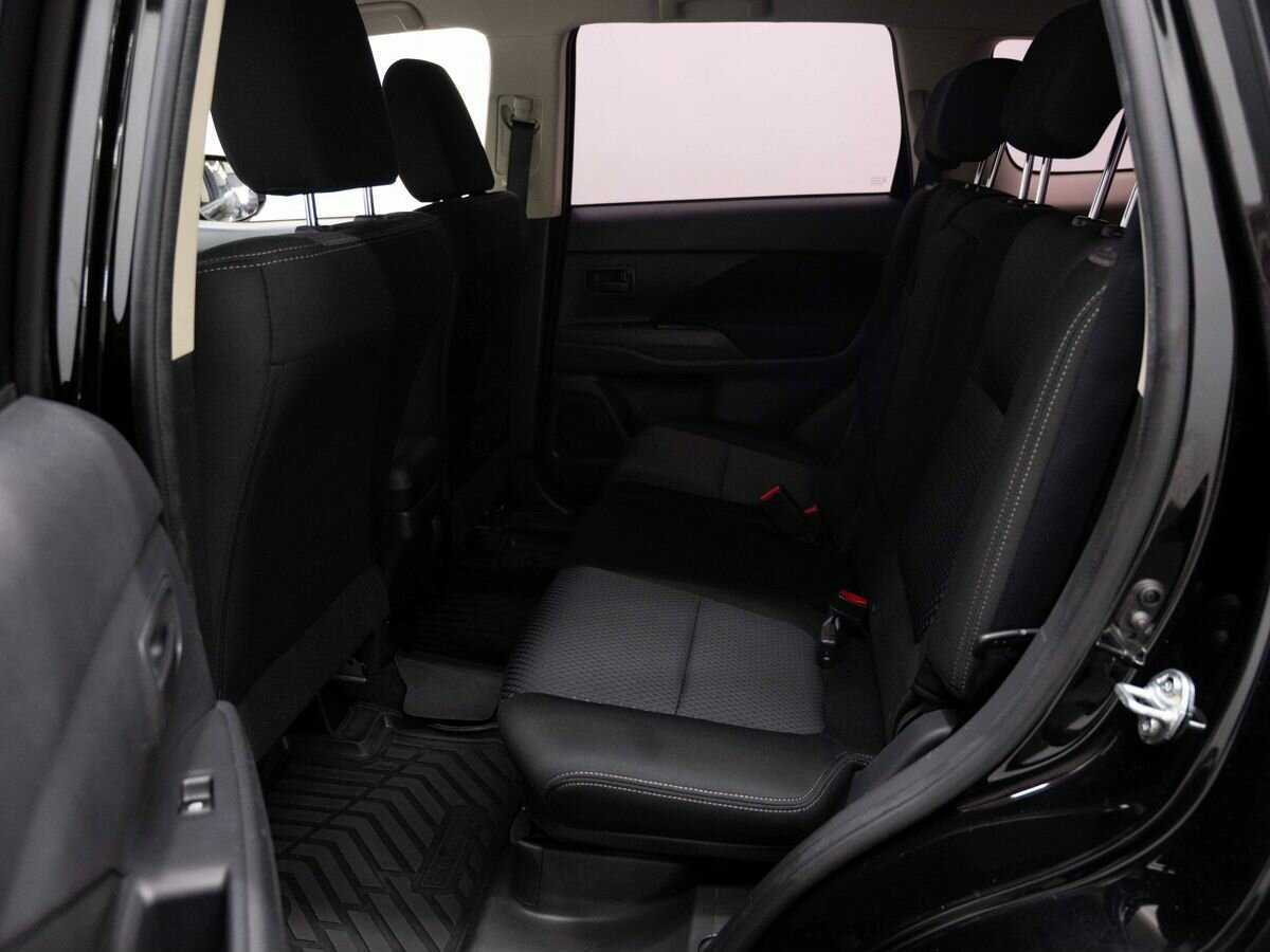 Mitsubishi Outlander 2018 года с пробегом. Фото: #8