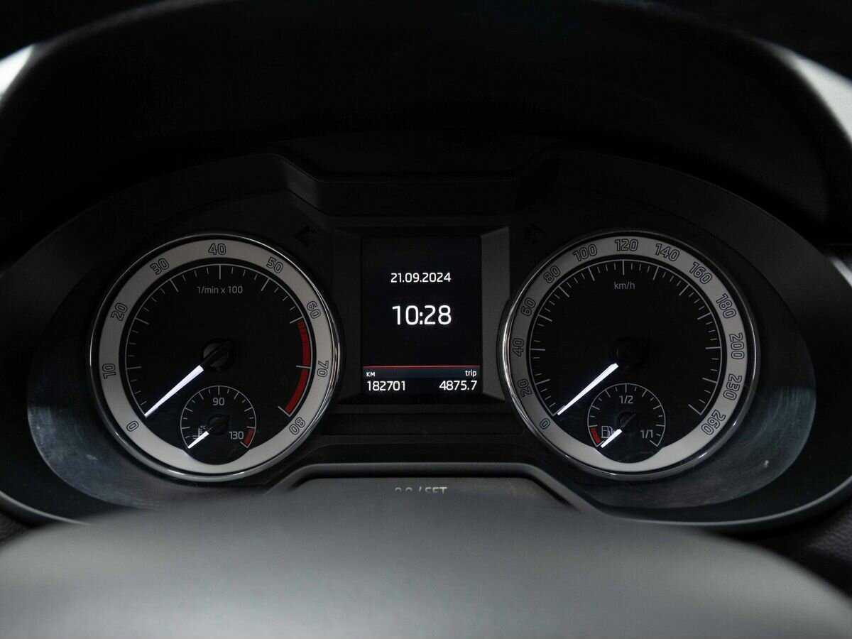 Б/У Шкода Октавия 2017 года. Фото: #16