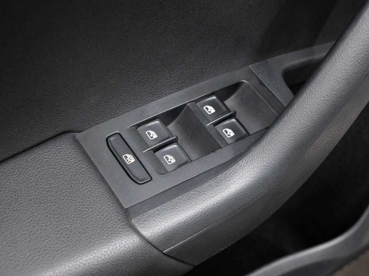 Б/У Шкода Октавия 2017 года. Фото: #17