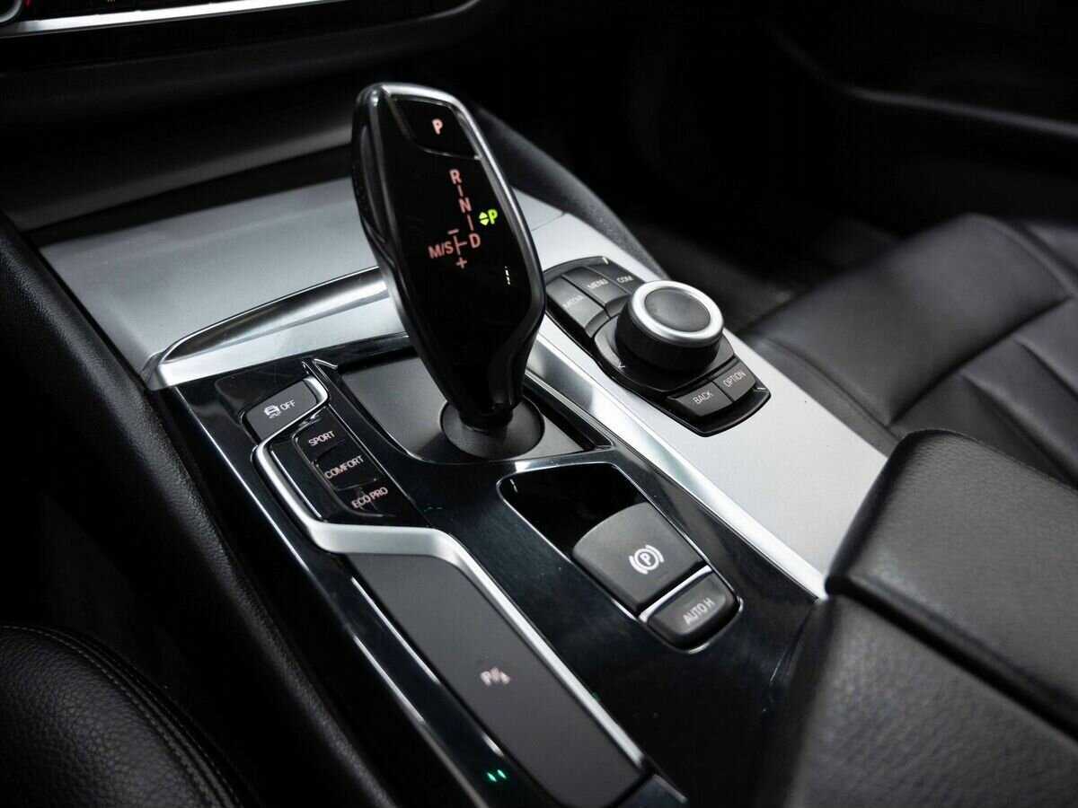 BMW 5 серии 2018 года с пробегом. Фото: #23