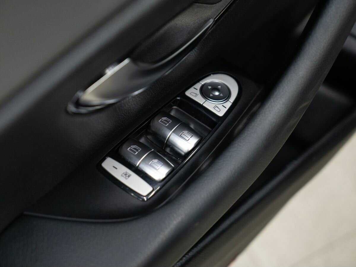 Mercedes-Benz E-Класс 2018 года с пробегом. Фото: #11
