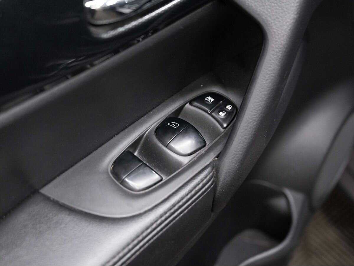 Б/У Ниссан Икс-Трейл 2017 года. Фото: #16