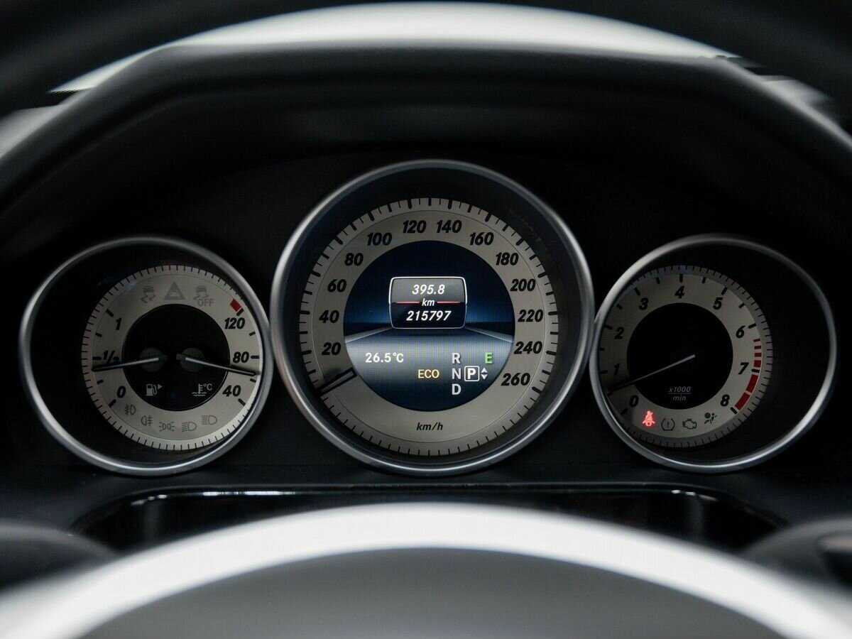 Mercedes-Benz E-Класс 2013 года с пробегом. Фото: #20