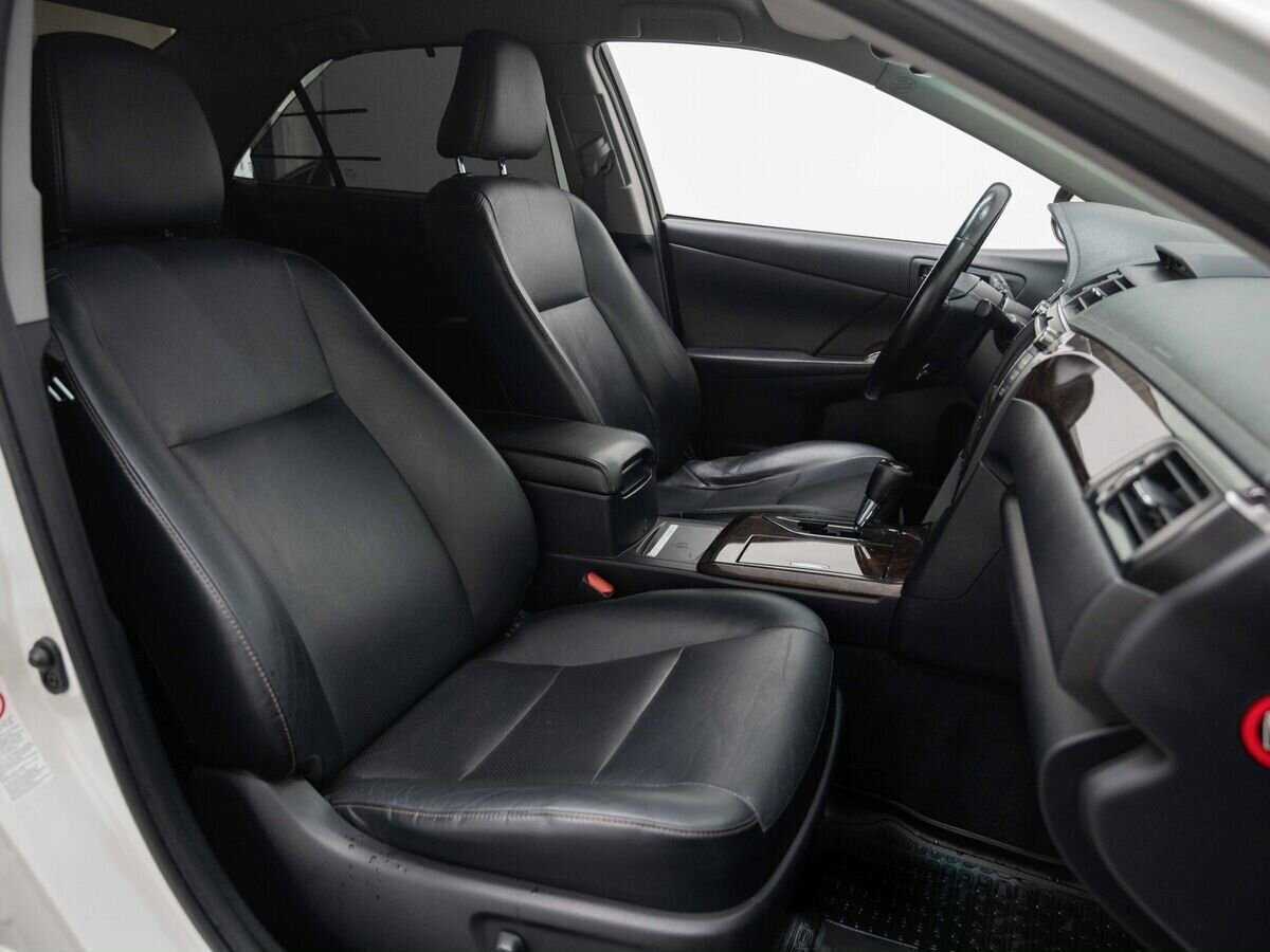 Б/У Тойота Камри 2014 года. Фото: #11