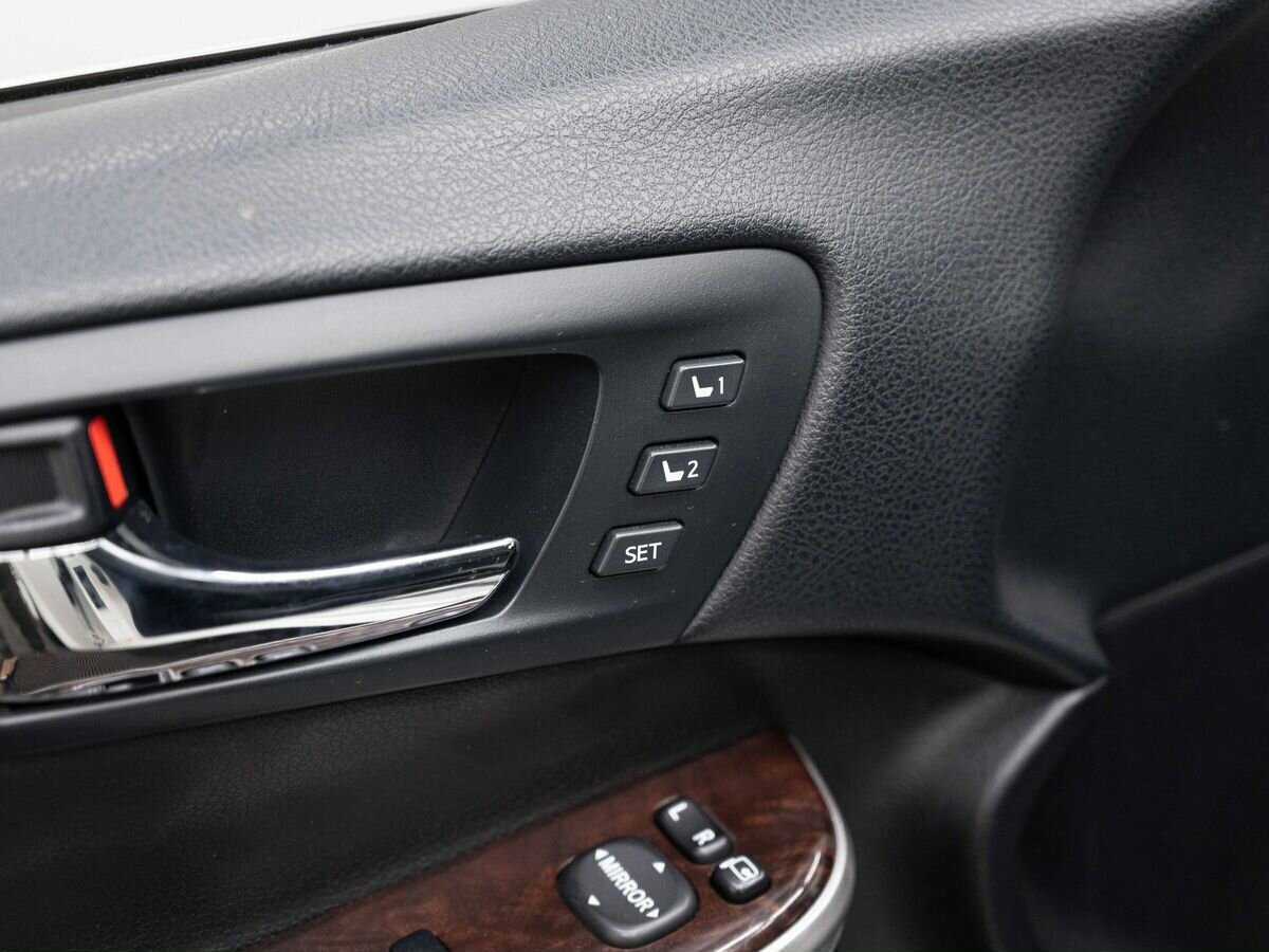 Б/У Тойота Камри 2014 года. Фото: #19