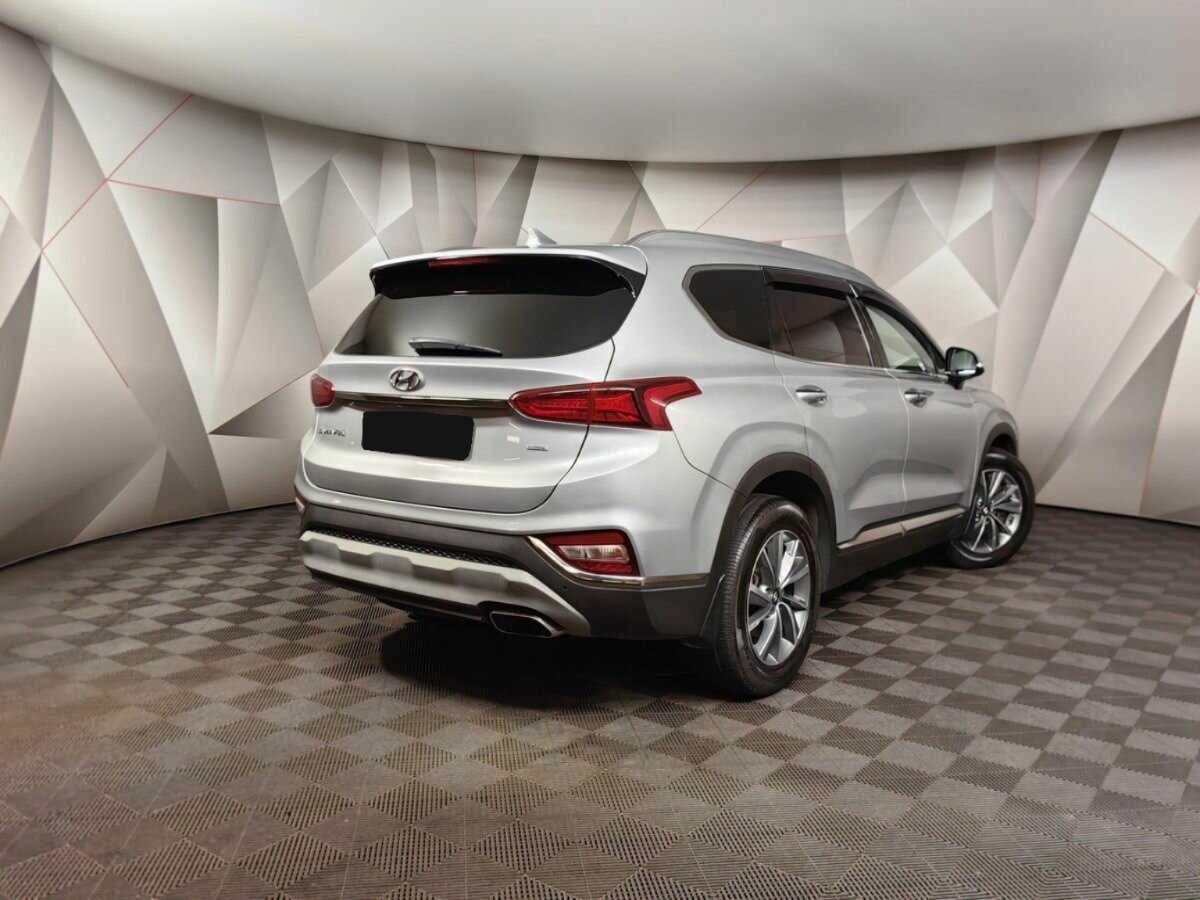 Hyundai Santa Fe 2019 года с пробегом. Фото: #1