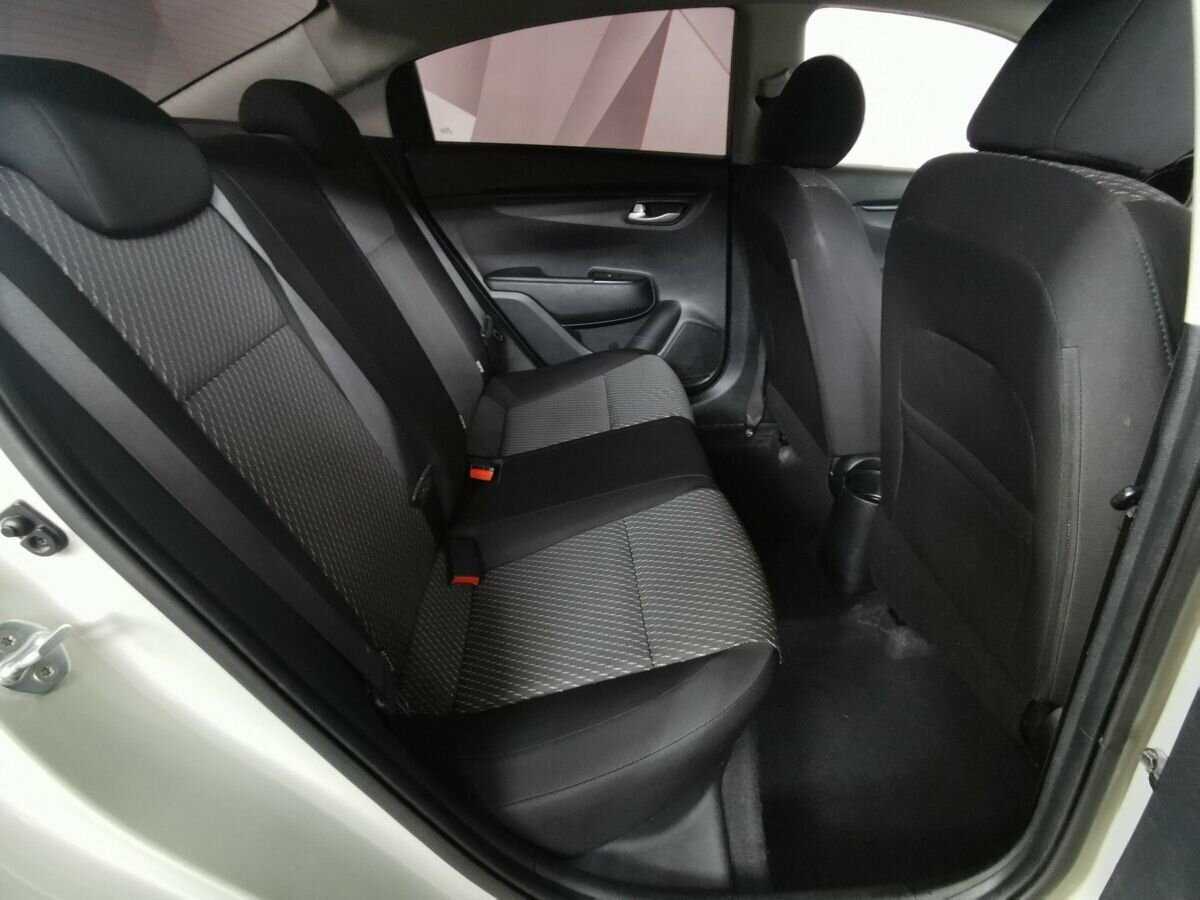 Б/У Киа Рио 2018 года. Фото: #11