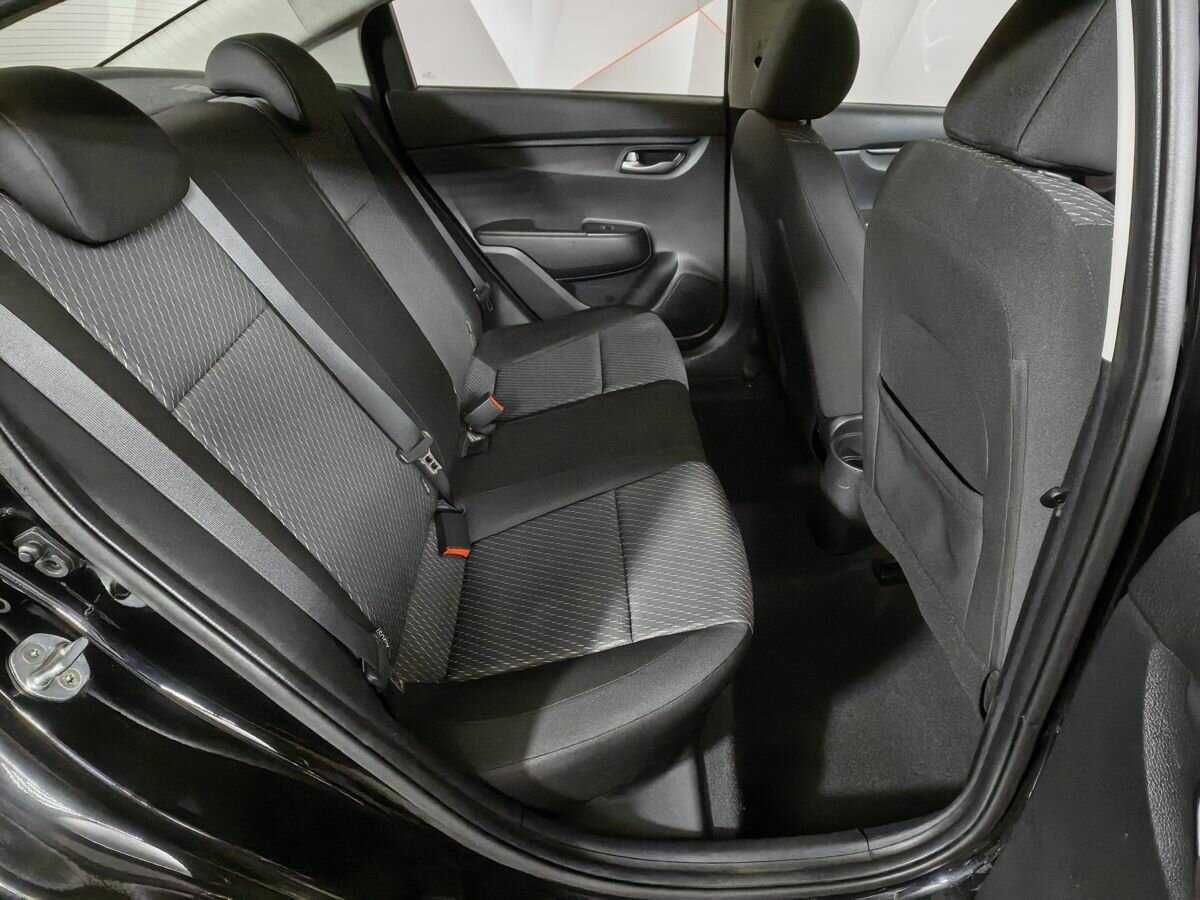 Б/У Киа Рио 2017 года. Фото: #11