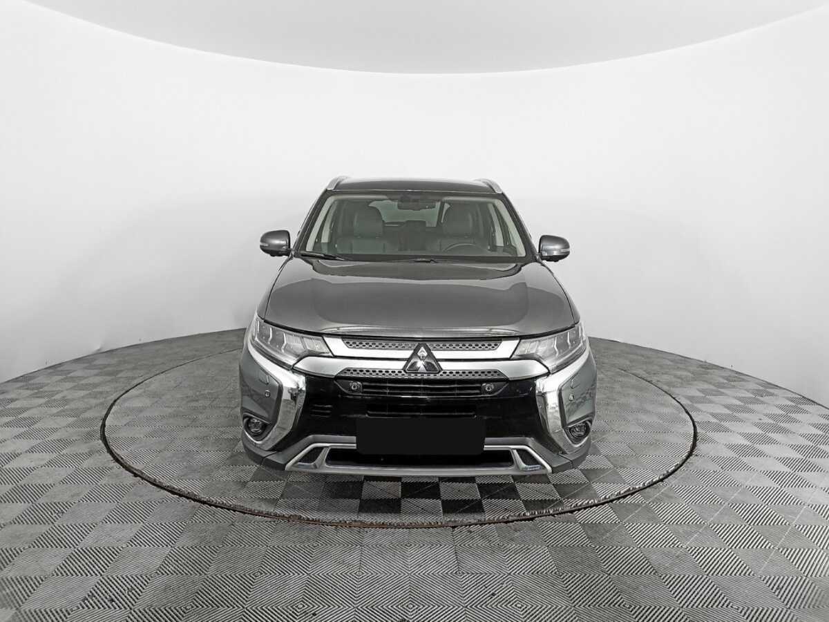 Mitsubishi Outlander 2021 года с пробегом. Фото: #1