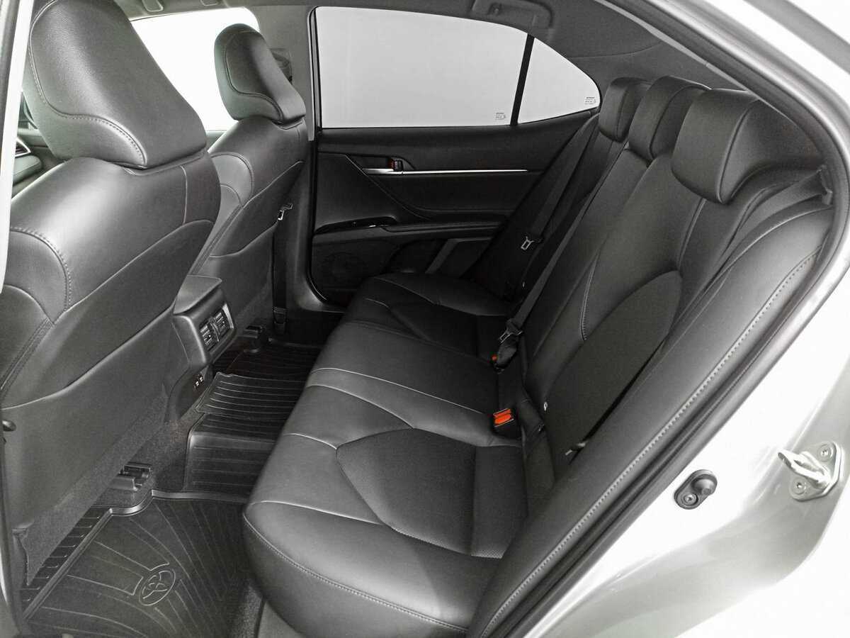 Toyota Camry 2019 года с пробегом. Фото: #7