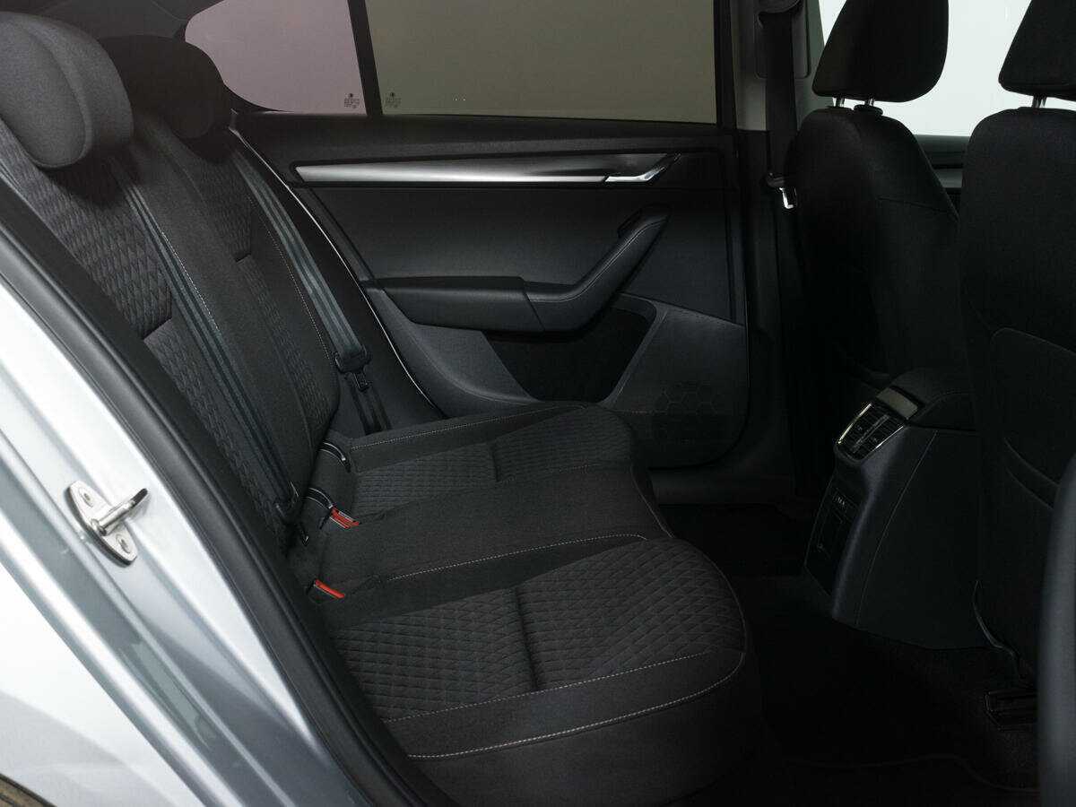 Б/У Шкода Октавия 2017 года. Фото: #8