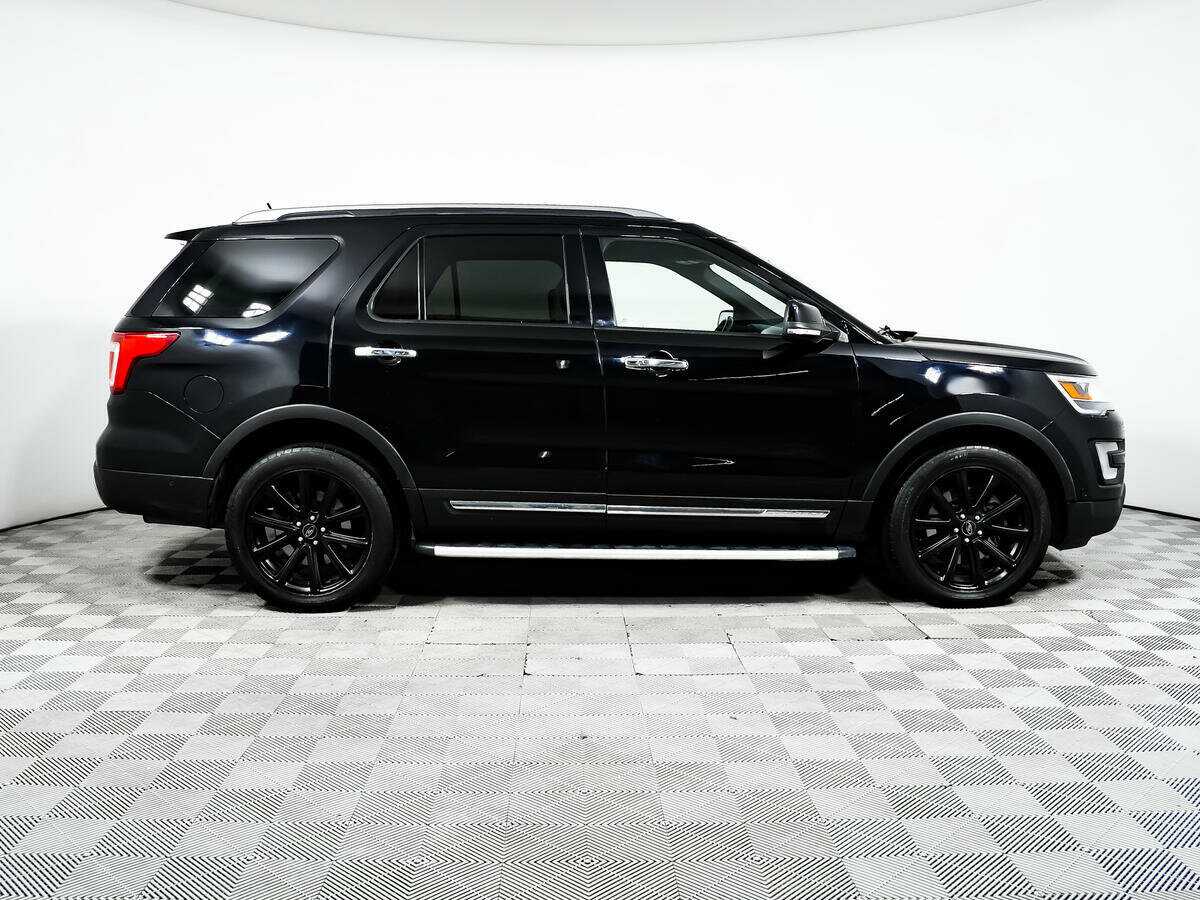 Ford Explorer 2016 года с пробегом. Фото: #3