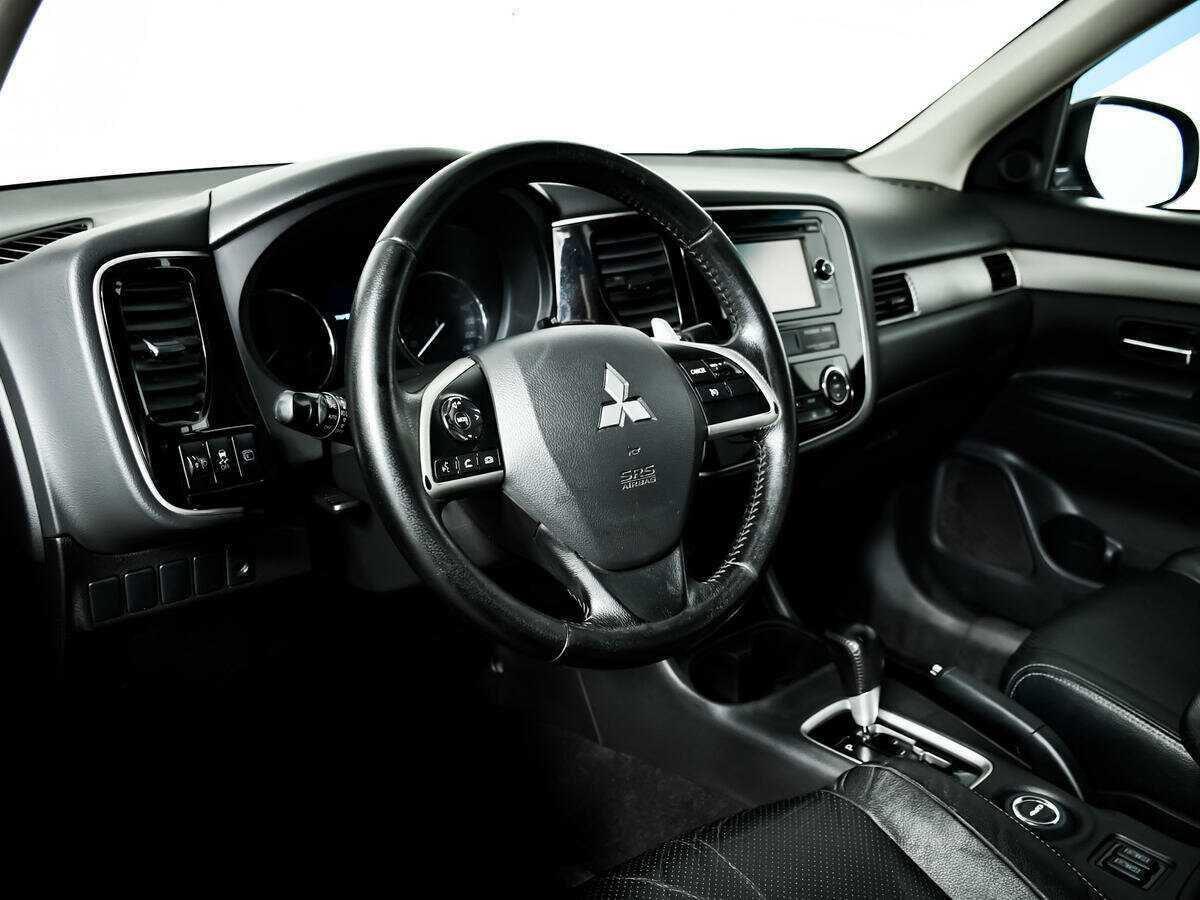 Mitsubishi Outlander 2012 года с пробегом. Фото: #10