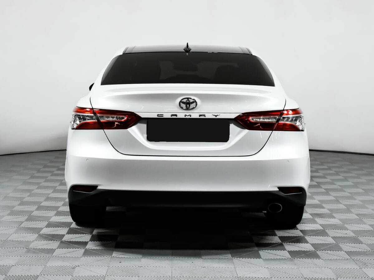 Toyota Camry 2019 года с пробегом. Фото: #5
