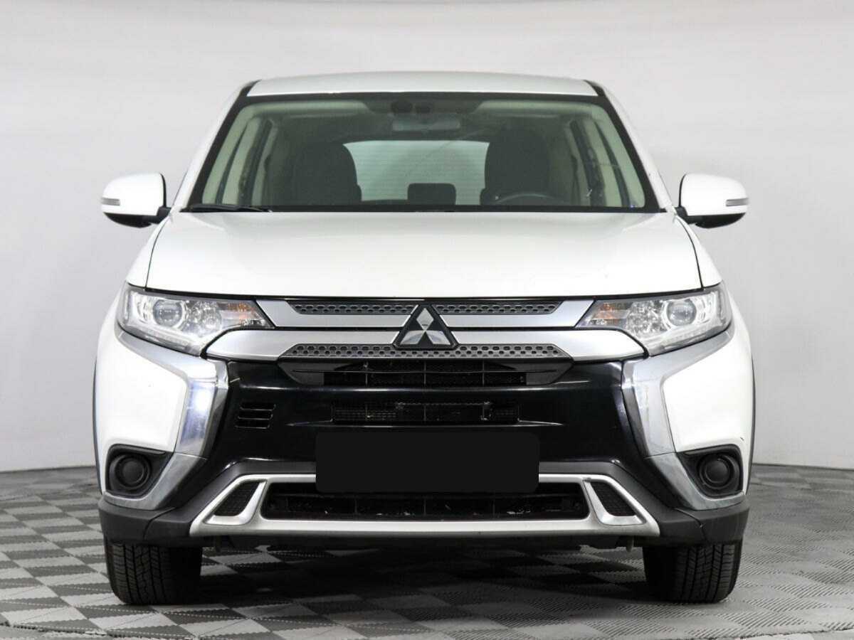 Mitsubishi Outlander 2020 года с пробегом. Фото: #1