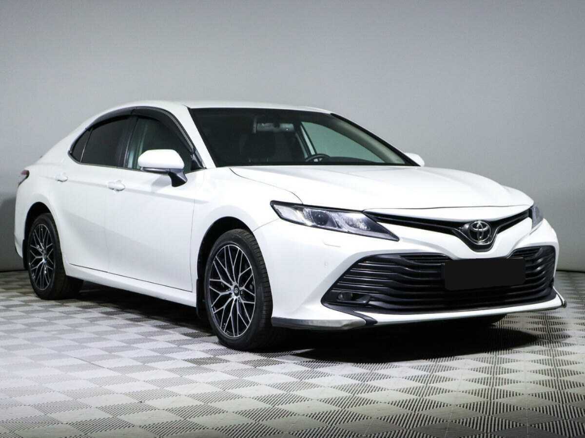 Toyota Camry 2020 года с пробегом. Фото: #2