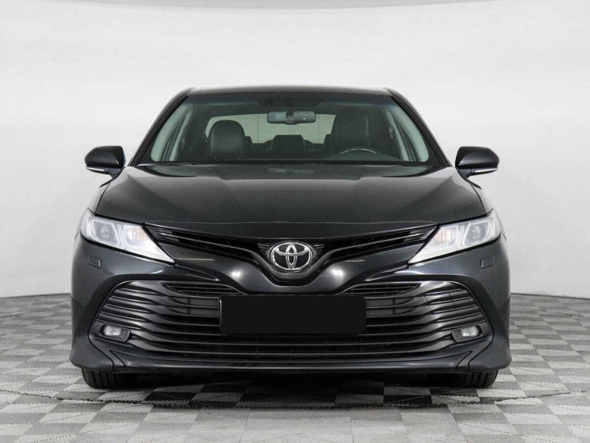 Toyota Camry 2019 года с пробегом. Фото: #1