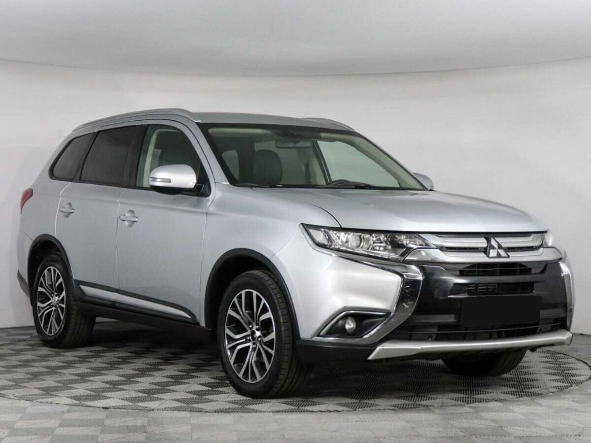 Mitsubishi Outlander 2017 года с пробегом. Фото: #2