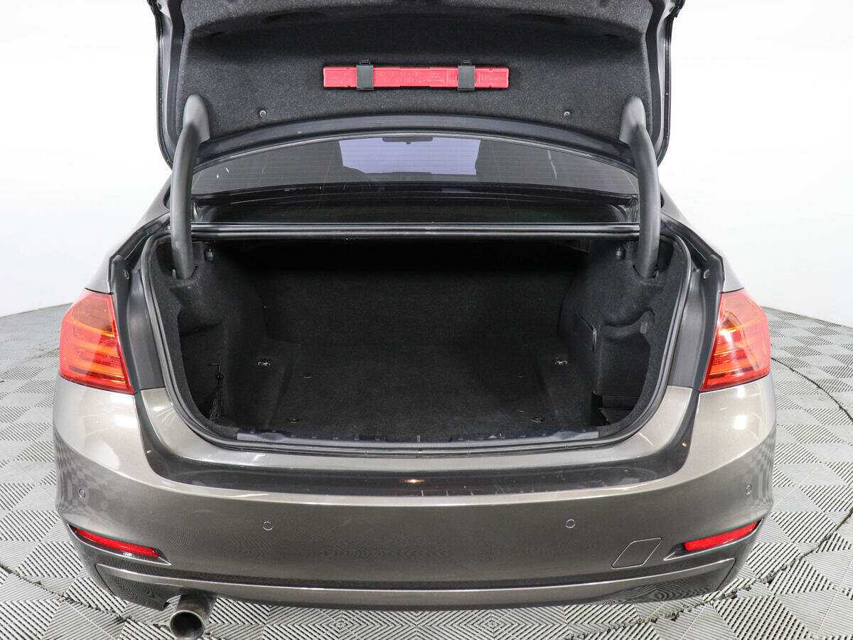 BMW 3 серии 2013 года с пробегом. Фото: #8