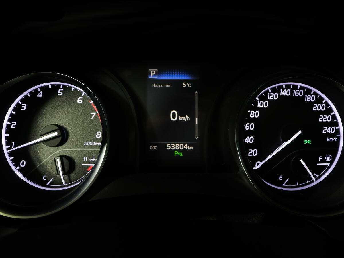 Toyota Camry 2018 года с пробегом. Фото: #10