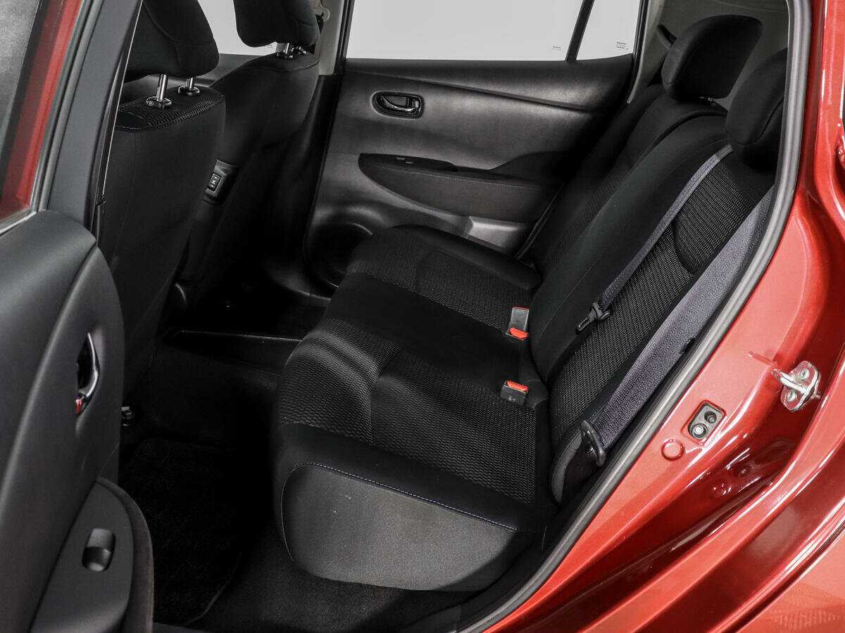 Nissan Leaf 2013 года с пробегом. Фото: #13