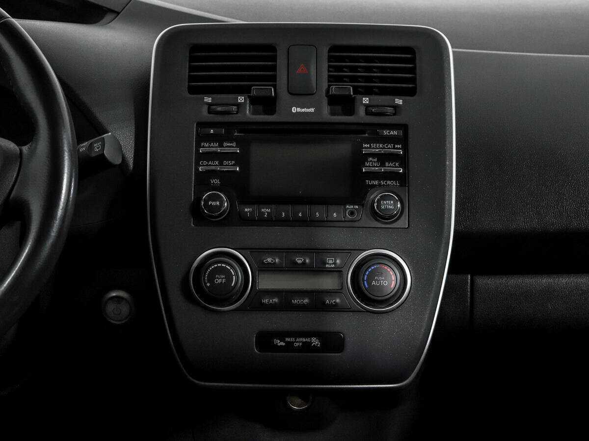 Nissan Leaf 2013 года с пробегом. Фото: #17