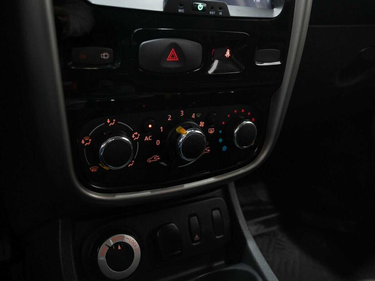 Б/У Рено Дастер 2014 года. Фото: #17