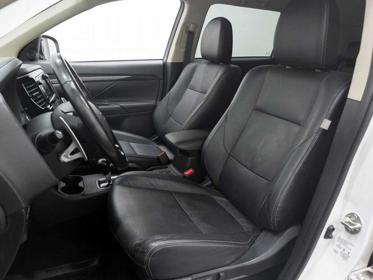 Mitsubishi Outlander 2016 года с пробегом. Фото: #9