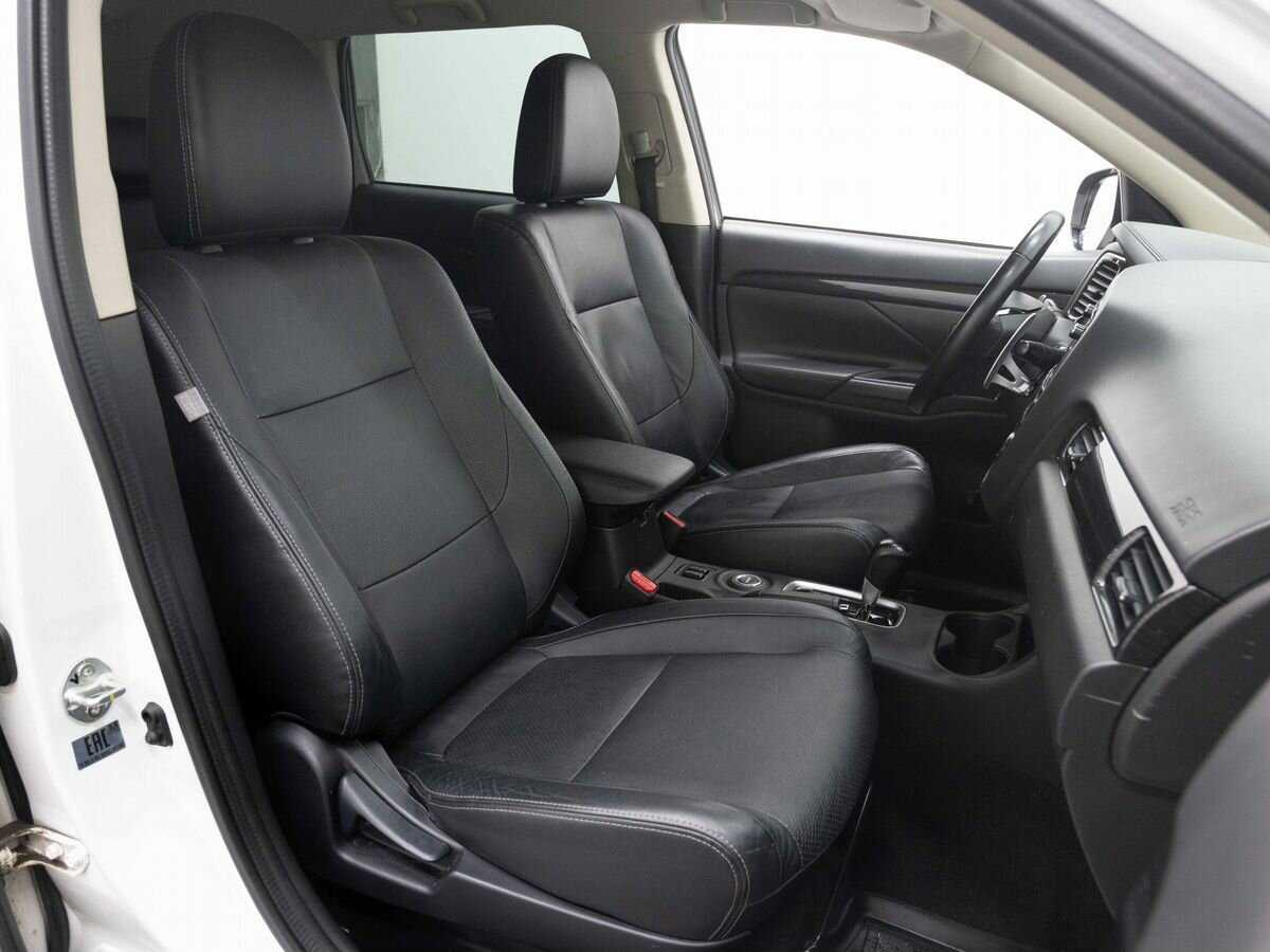 Mitsubishi Outlander 2016 года с пробегом. Фото: #13