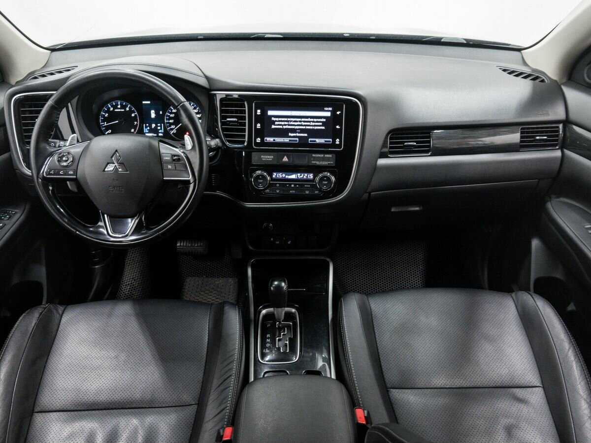 Mitsubishi Outlander 2017 года с пробегом. Фото: #9