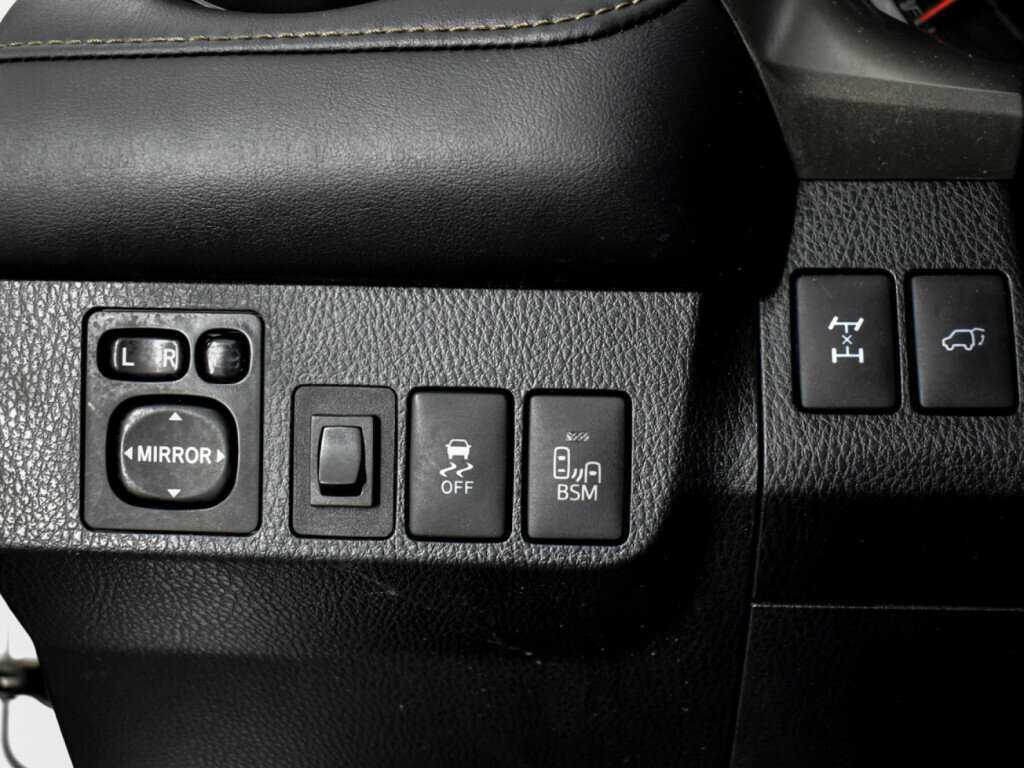 Б/У Тойота Рав4 2013 года. Фото: #9