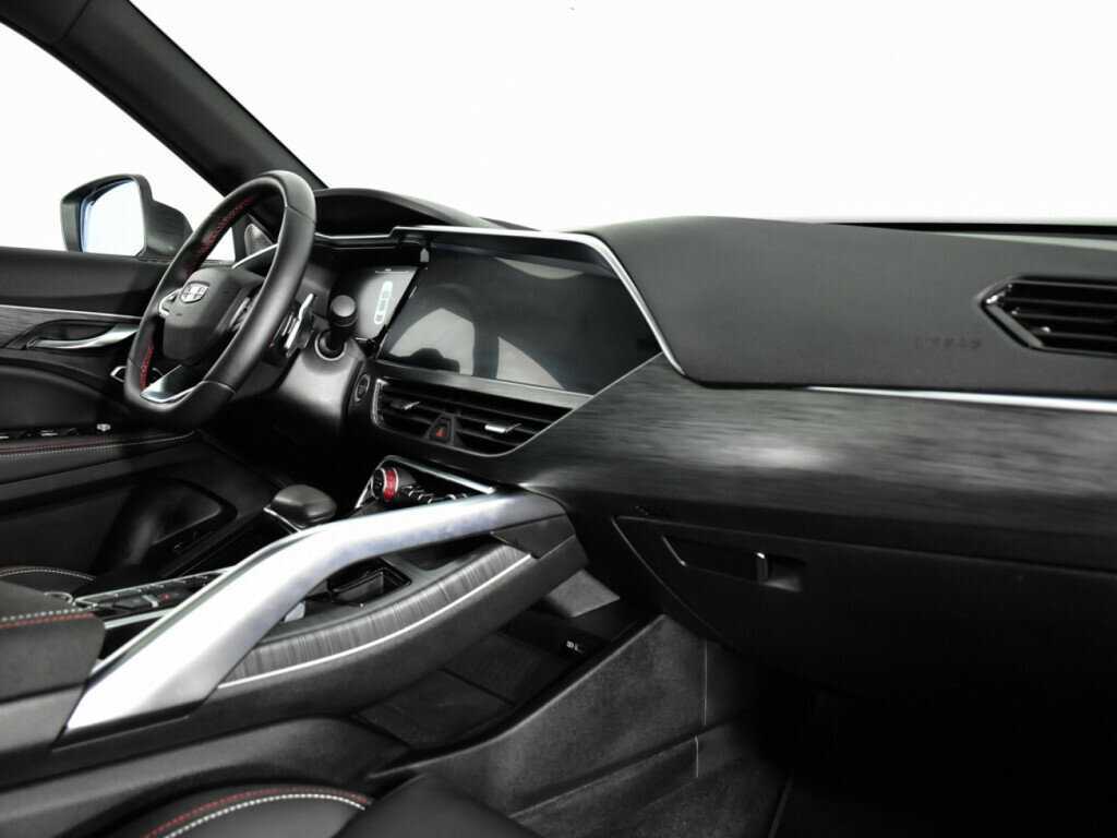 Geely Tugella 2023 года с пробегом. Фото: #8