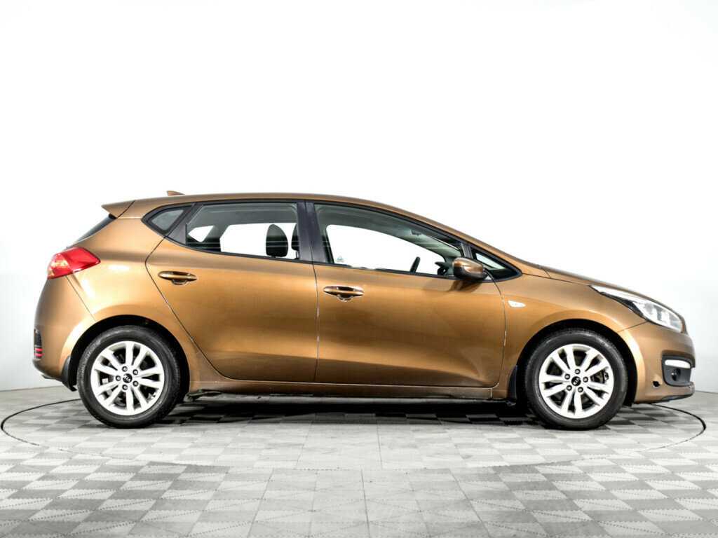 Б/У Киа Сид 2017 года. Фото: #3