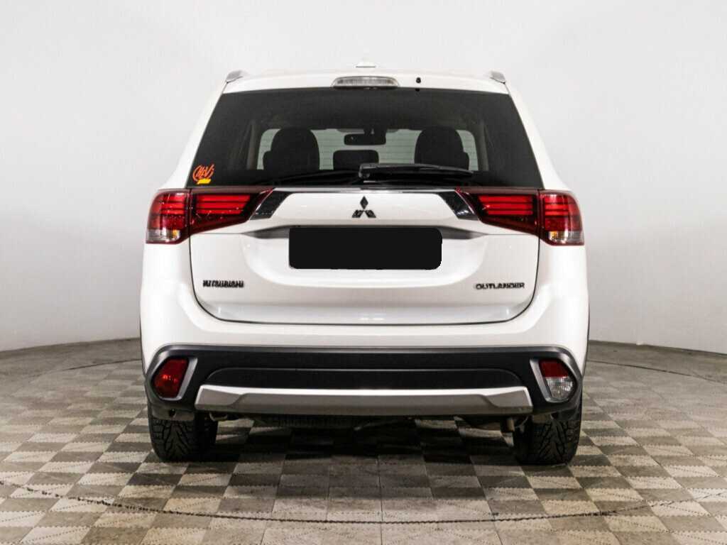 Mitsubishi Outlander 2018 года с пробегом. Фото: #5