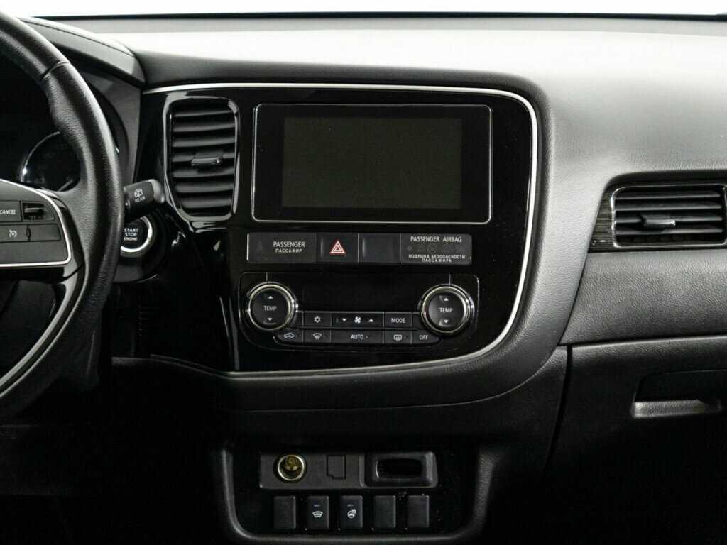 Mitsubishi Outlander 2018 года с пробегом. Фото: #13