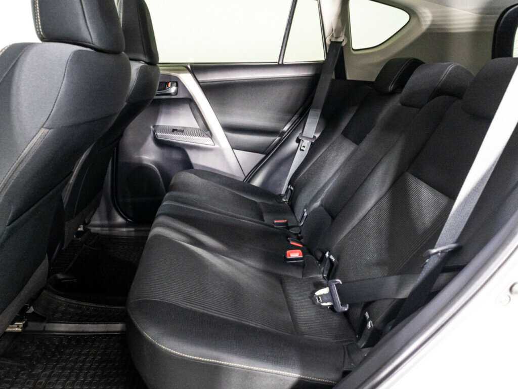 Б/У Тойота Рав4 2013 года. Фото: #9