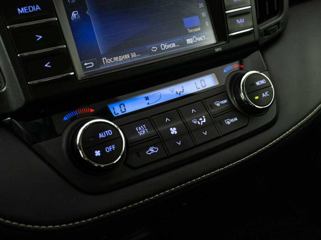 Б/У Тойота Рав4 2016 года. Фото: #16