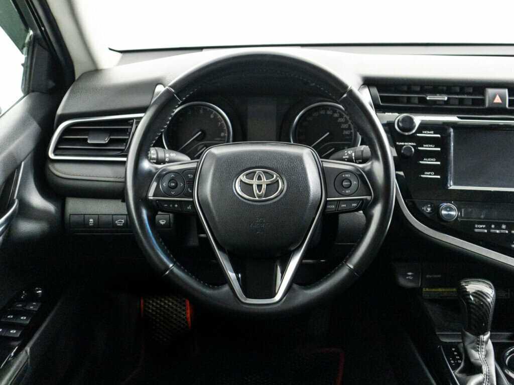 Toyota Camry 2020 года с пробегом. Фото: #17