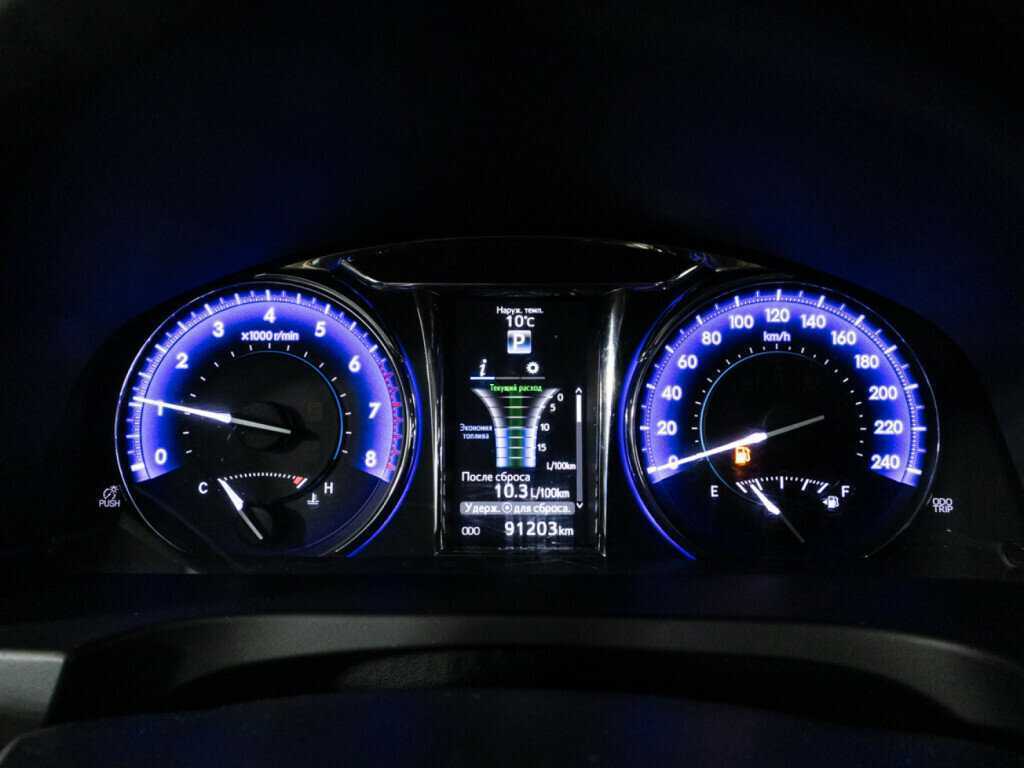 Б/У Тойота Камри 2015 года. Фото: #11