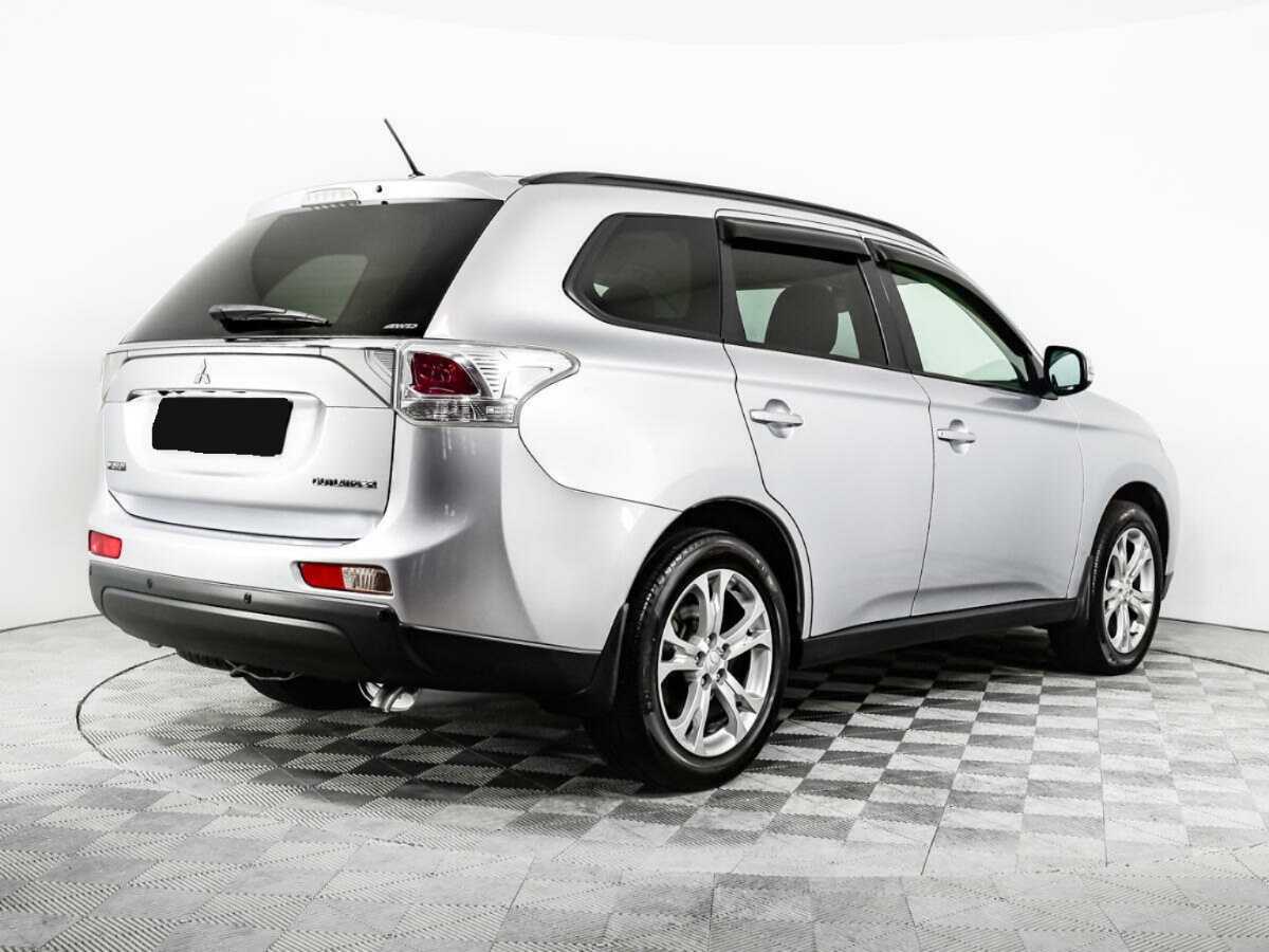 Mitsubishi Outlander 2012 года с пробегом. Фото: #3
