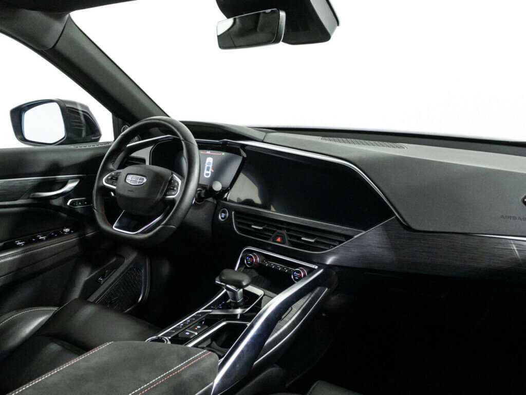 Geely Tugella 2022 года с пробегом. Фото: #8