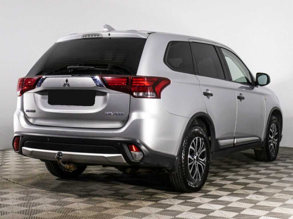 Mitsubishi Outlander 2018 года с пробегом. Фото: #3