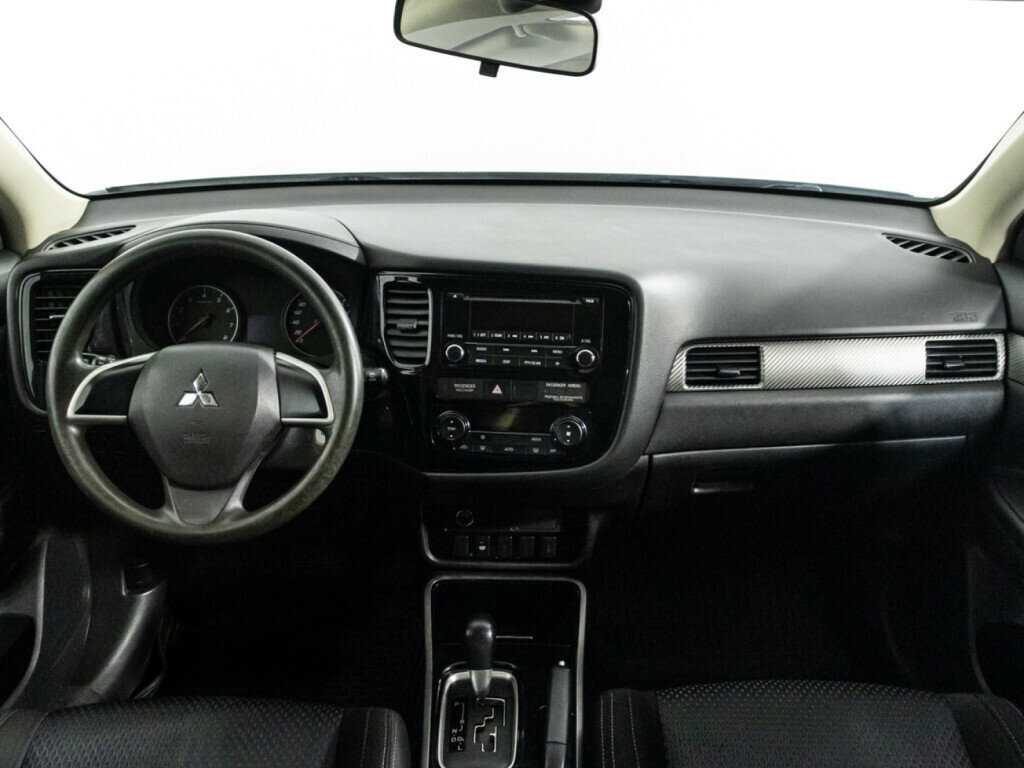 Mitsubishi Outlander 2018 года с пробегом. Фото: #10