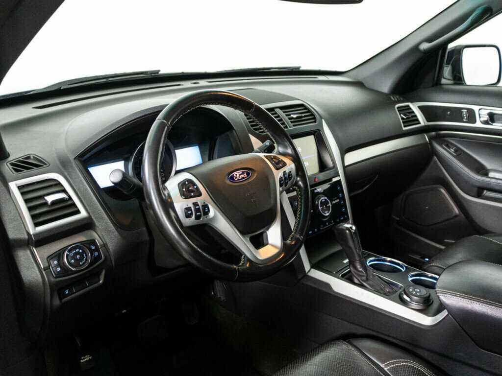 Ford Explorer 2013 года с пробегом. Фото: #10